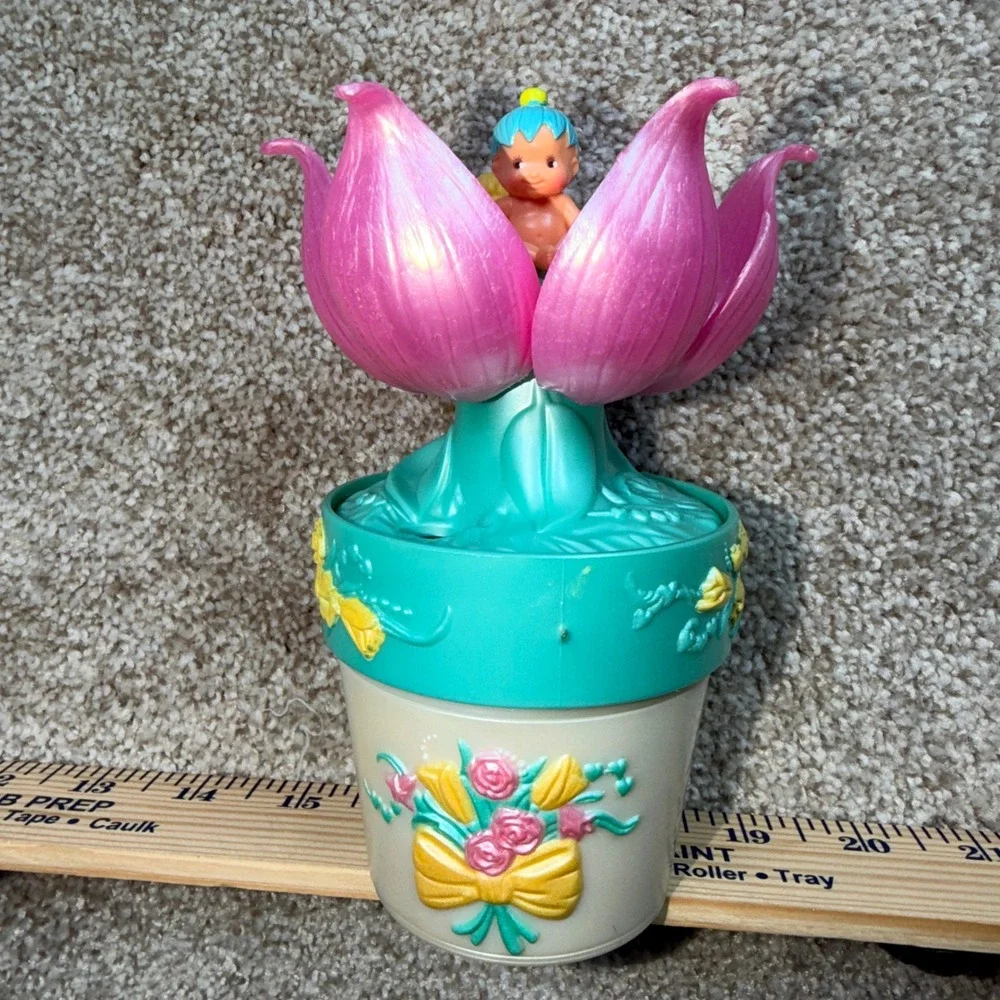 Vintage 1993 Kenner Fairy Winkles Secret Flower Pot Pink Tulip Fairy Baby Toy
